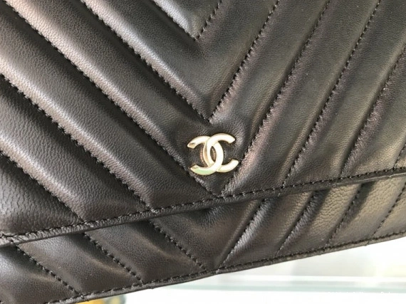 Hyper Peter  Silver CHANEL Bag Hardware Gold With Lambskin  Flap 0727